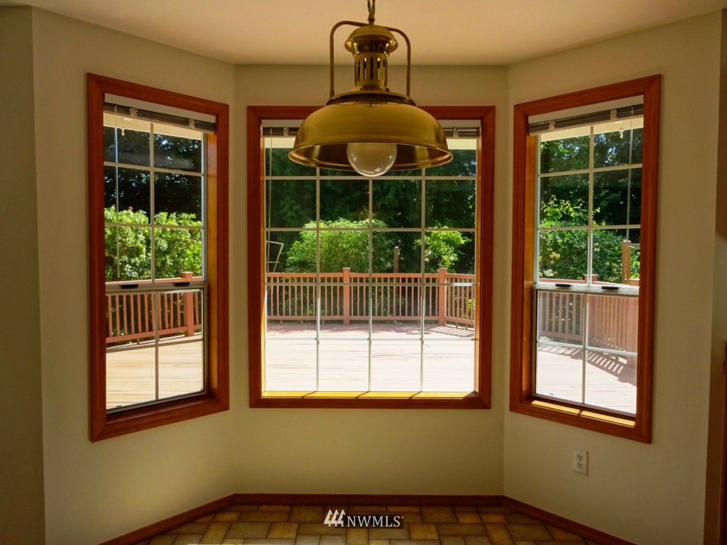 330 South Waugh Road Mount Vernon, WA 98274 - Photo 9 of 24 Gallery Image 9