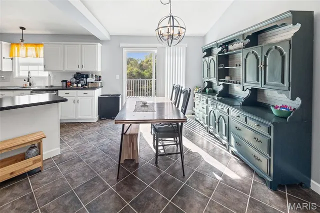 $280,000 | 919 Carla Drive, Troy, IL 62294