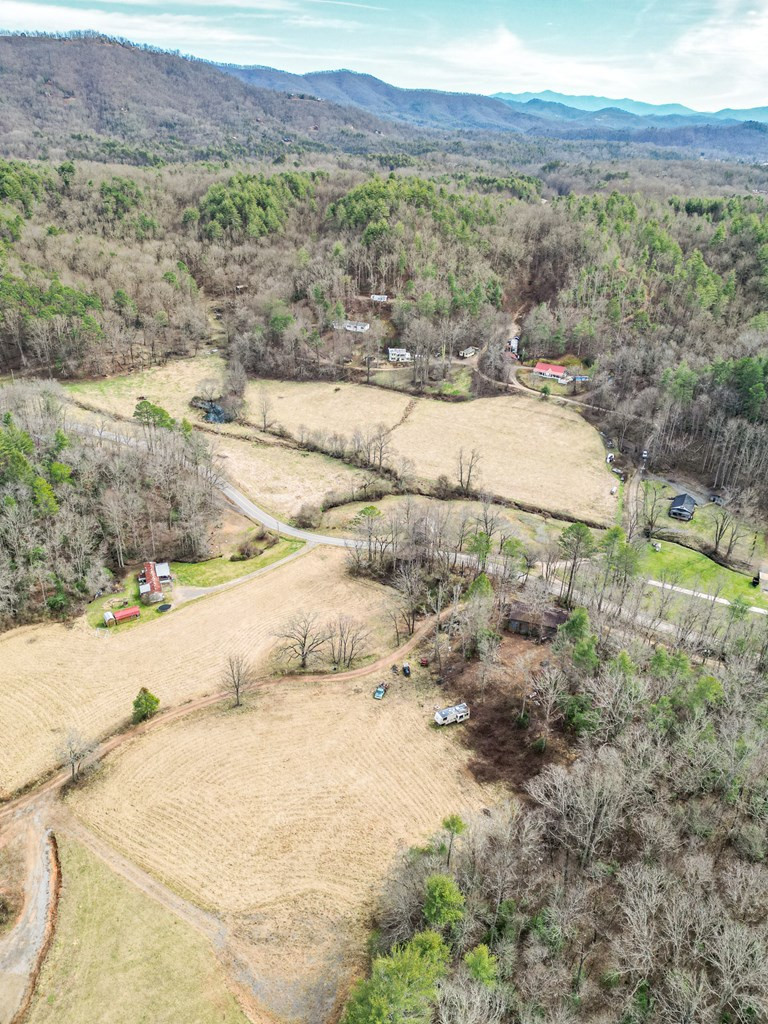 1098 Rowland Hill Road Marble, NC 28905 - Photo 7 of 26