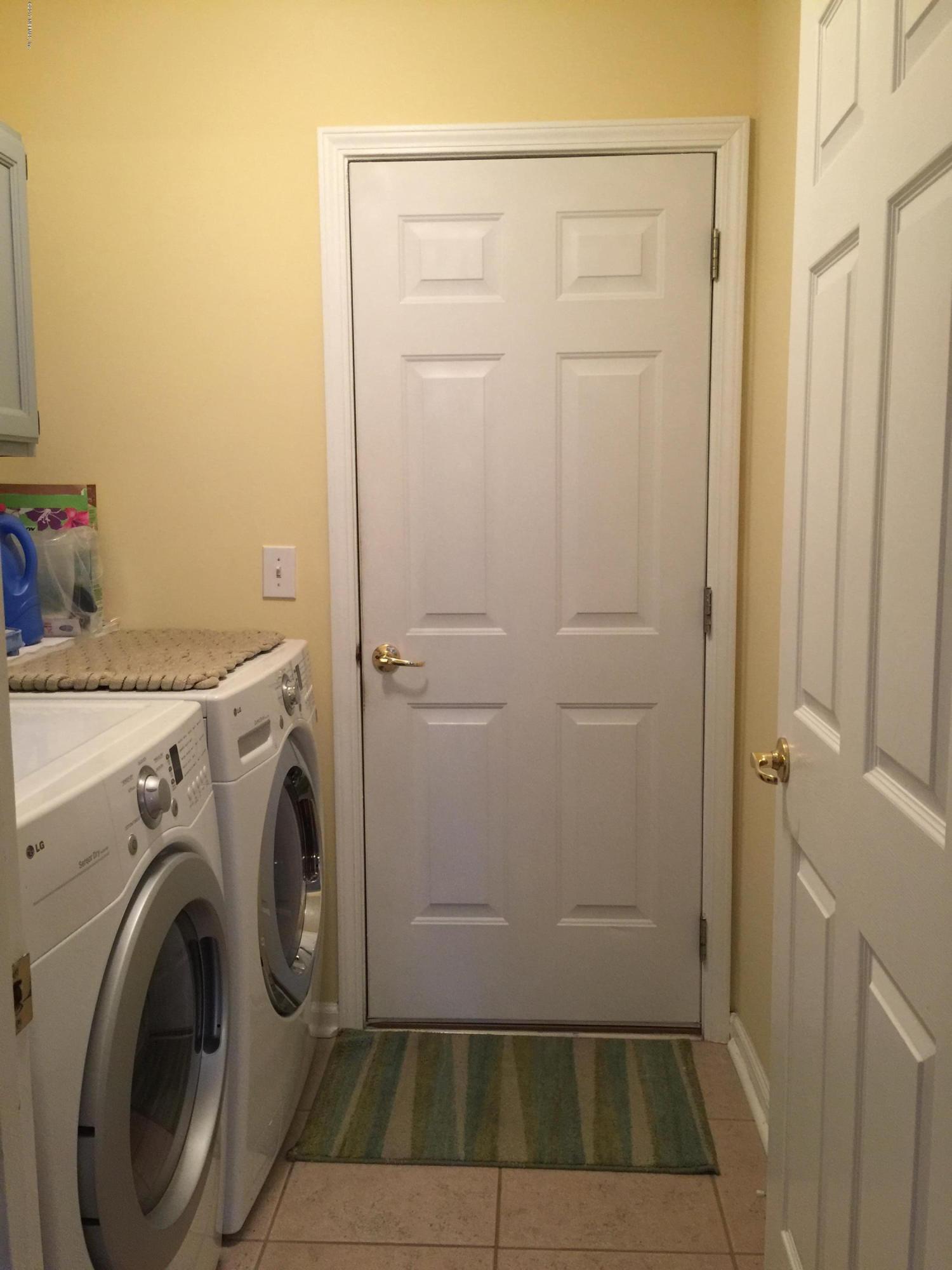1832 Old Fleming Grove Road Fleming Island, FL 32003 - Photo 5 of 23 Laundry Room