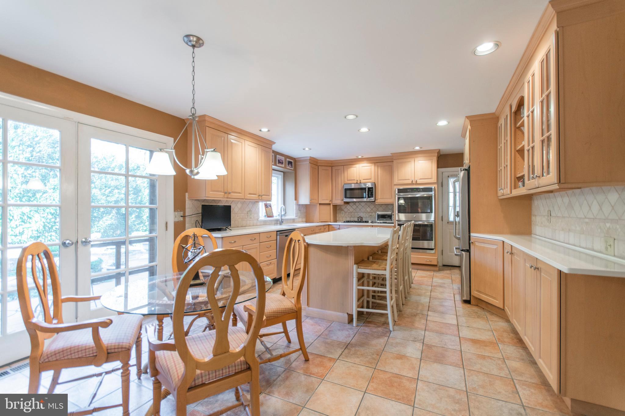1 Hidden Spring Circle Newtown Square, PA 19073 - Photo 4 of 39 Gallery Image 4