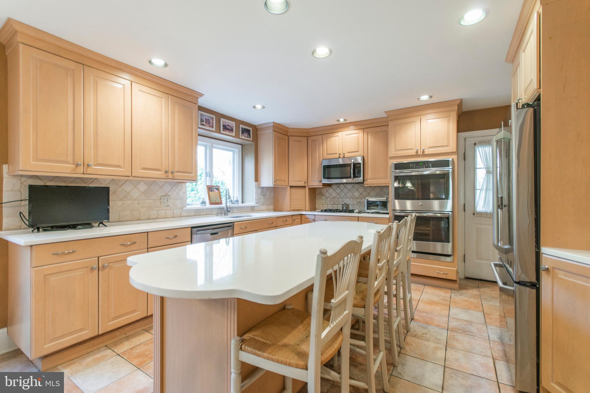 1 Hidden Spring Circle Newtown Square, PA 19073 - Photo 5 of 39 Gallery Image 5
