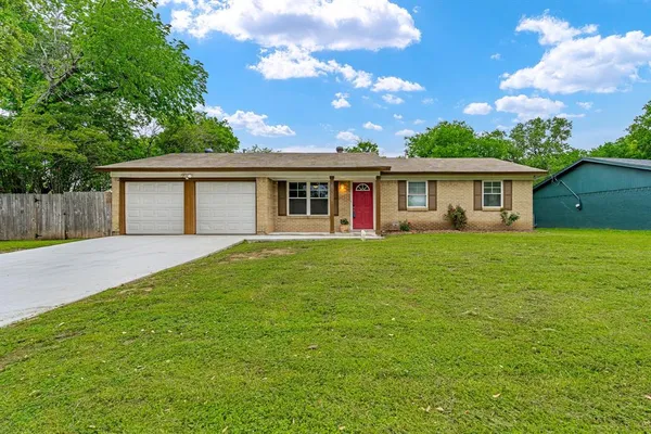 $2,195 | 5705 Saramac Drive, Watauga, TX 76148