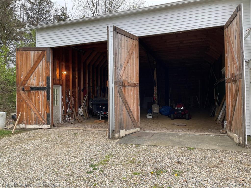 654 North Blacks Corners Road Imlay City, MI 48444 - Photo 10 of 54