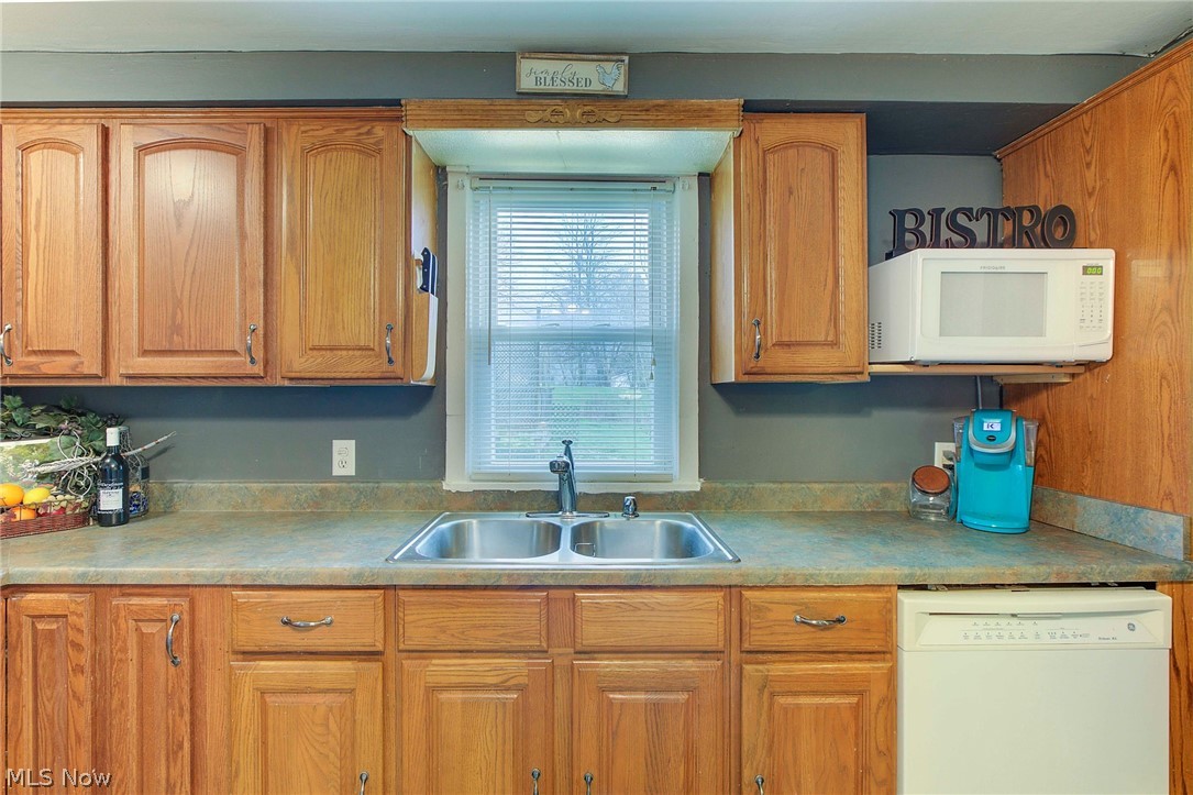 6217 Navarre Road Southwest Canton, OH 44706 - Photo 15 of 22 Gallery Image 15