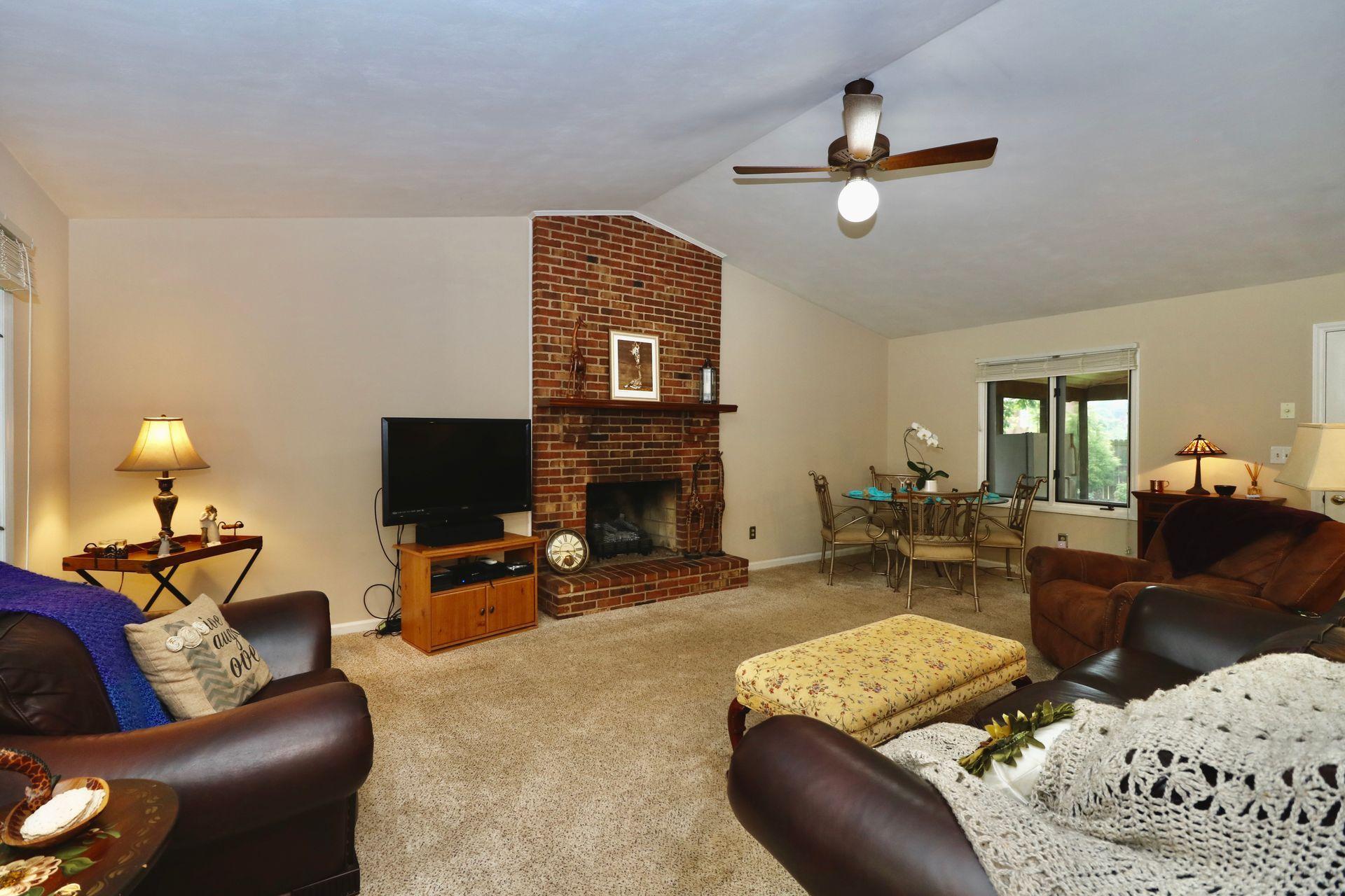 5241 Setter Road Roanoke, VA 24012 - Photo 7 of 44 8