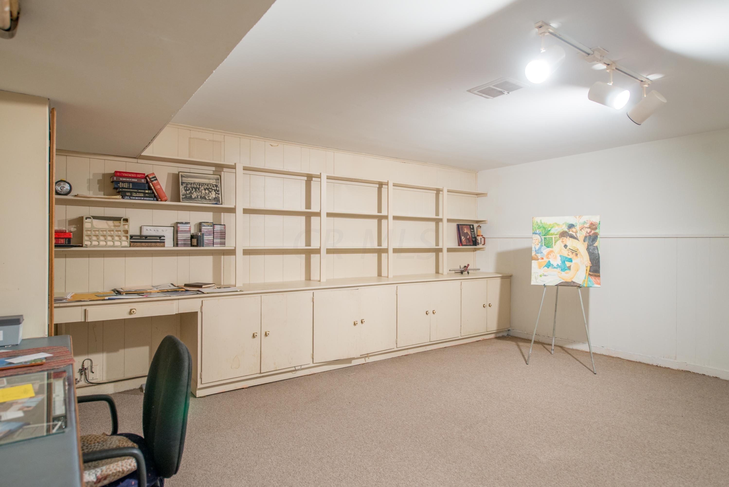 3077 Tremont Road Columbus, OH 43221 - Photo 20 of 21