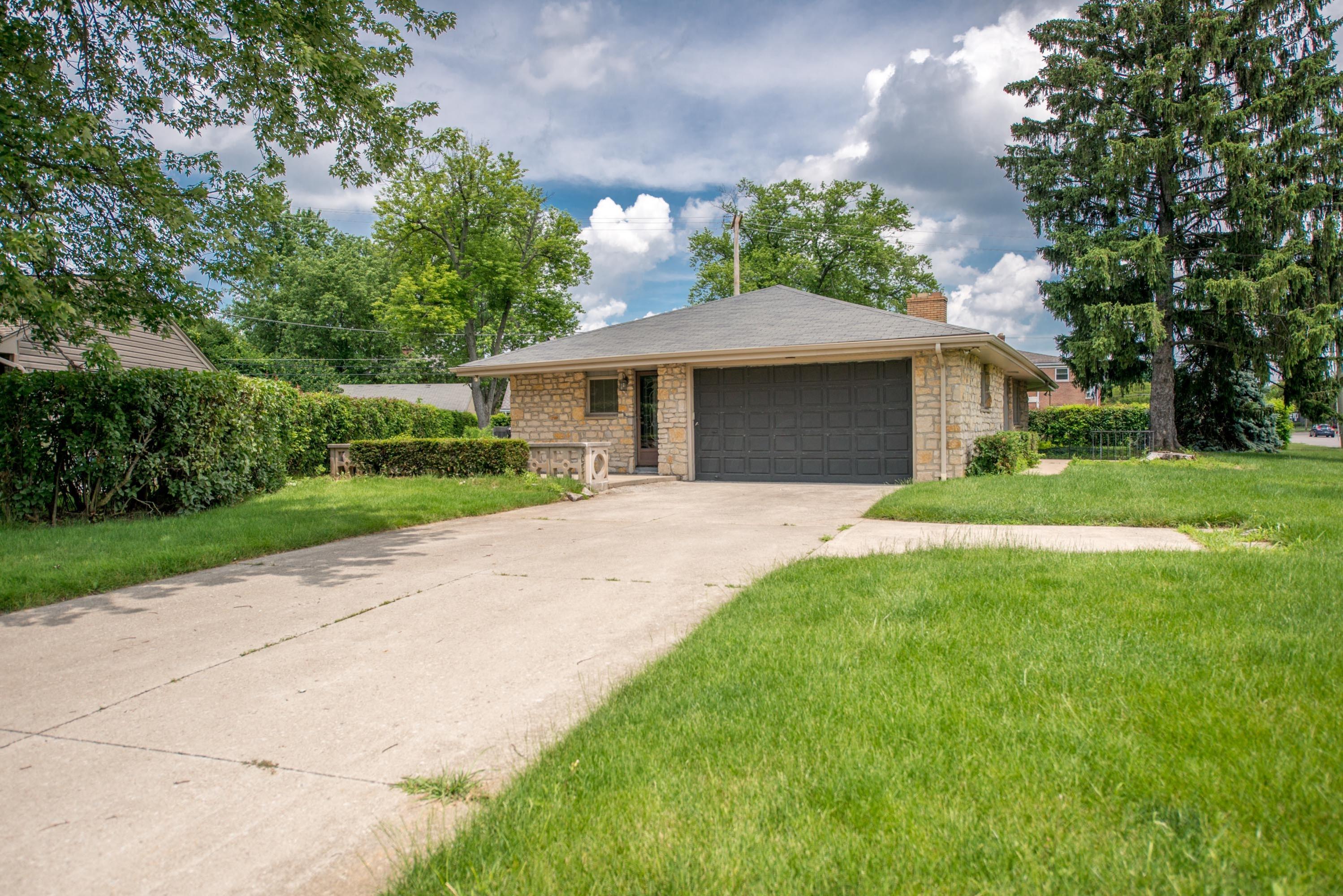 3077 Tremont Road Columbus, OH 43221 - Photo 2 of 21