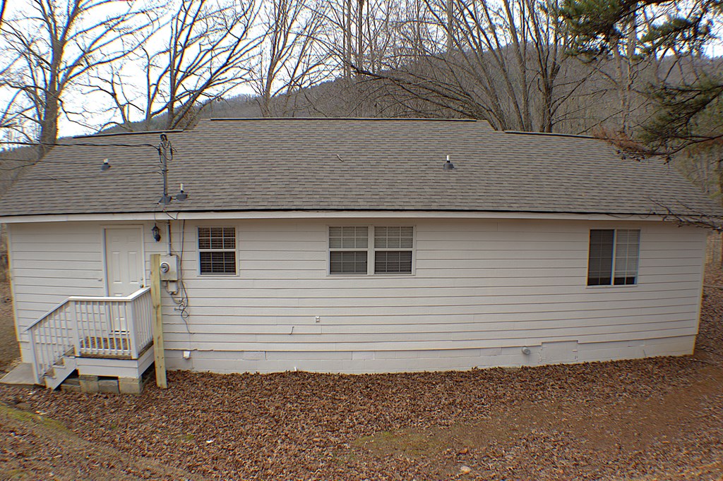 125 Moore View Drive Murphy, NC 28906 - Photo 30 of 49 a side view of a house