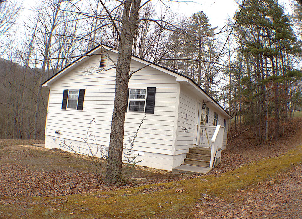 125 Moore View Drive Murphy, NC 28906 - Photo 36 of 49 a view of a house with a yard