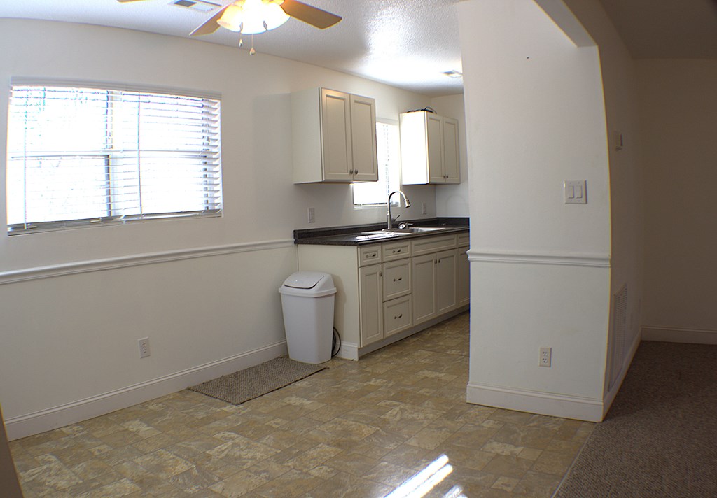 125 Moore View Drive Murphy, NC 28906 - Photo 10 of 49 a kitchen with a stove a sink and a refrigerator
