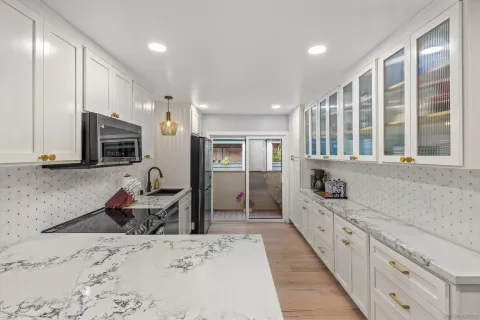 $1,249,000 | 3320 Caminito Eastbluff, Unit 135, La Jolla, CA 92037