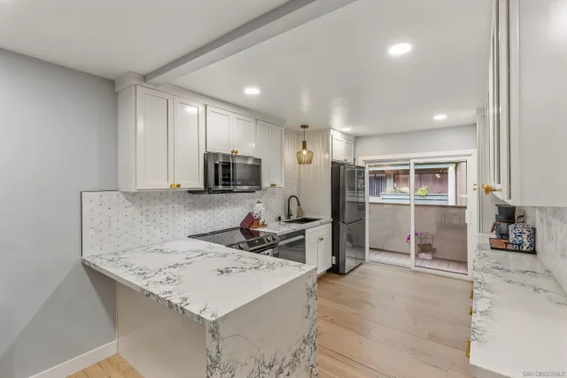 $1,249,000 | 3320 Caminito Eastbluff, Unit 135, La Jolla, CA 92037