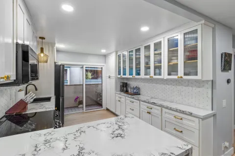 $1,249,000 | 3320 Caminito Eastbluff, Unit 135, La Jolla, CA 92037