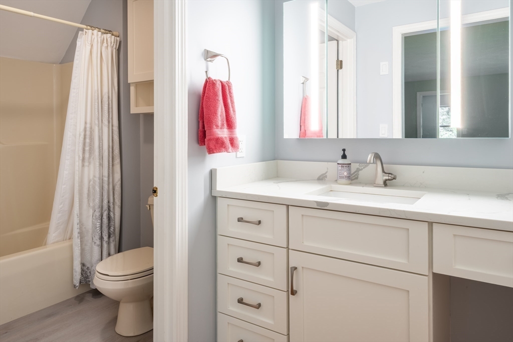 25 Country Side Road, Unit 25 Bellingham, MA 02019 - Photo 11 of 15