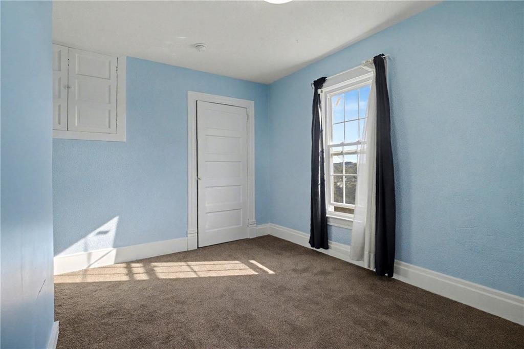 211 Crawford Street Houston, PA 15342 - Photo 22 of 30