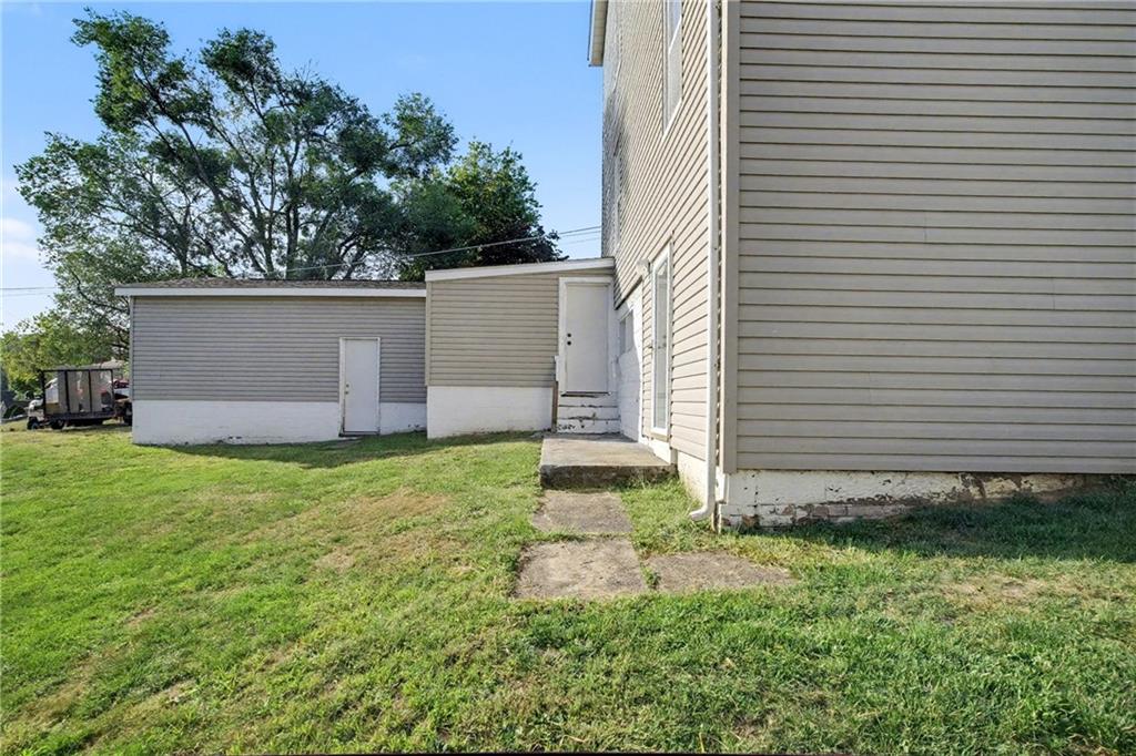 211 Crawford Street Houston, PA 15342 - Photo 25 of 30