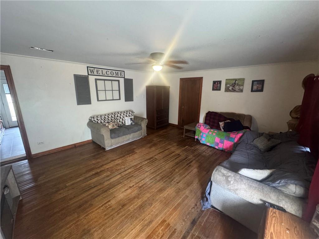 409 Madison Street Olla, LA 71465 - Photo 4 of 9