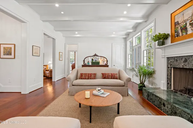 $2,100,000 | 600 West Beach Boulevard, Pass Christian, MS 39571