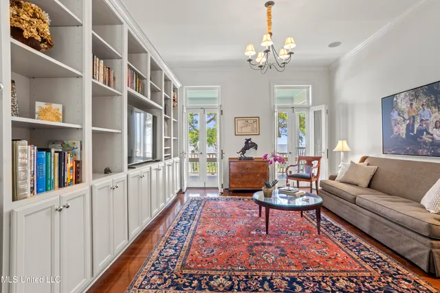 $2,100,000 | 600 West Beach Boulevard, Pass Christian, MS 39571