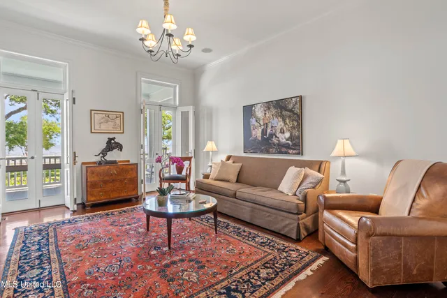 $2,100,000 | 600 West Beach Boulevard, Pass Christian, MS 39571