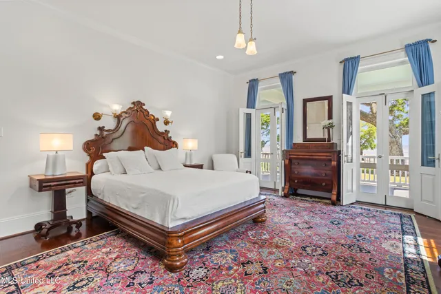 $2,100,000 | 600 West Beach Boulevard, Pass Christian, MS 39571