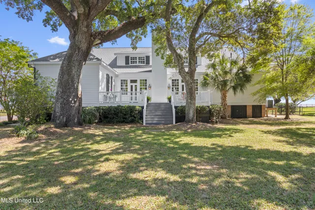 $2,100,000 | 600 West Beach Boulevard, Pass Christian, MS 39571