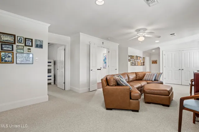 $2,100,000 | 600 West Beach Boulevard, Pass Christian, MS 39571