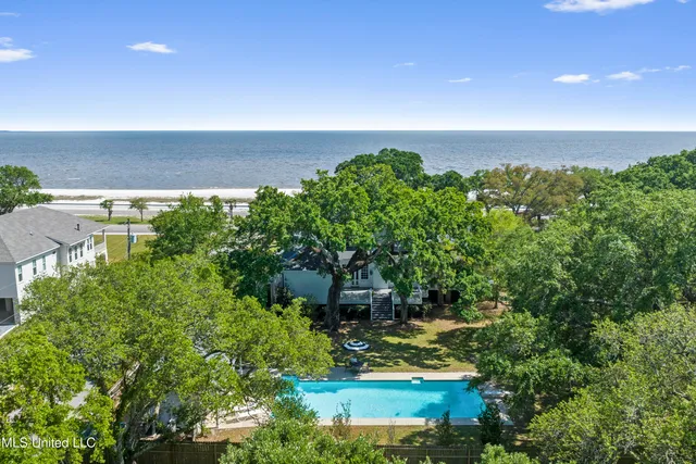 $2,100,000 | 600 West Beach Boulevard, Pass Christian, MS 39571