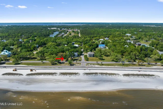 $2,100,000 | 600 West Beach Boulevard, Pass Christian, MS 39571