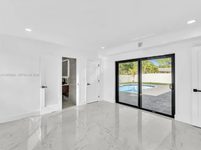 $1,099,000 | 1516 North 47th Avenue, Hollywood, FL 33021