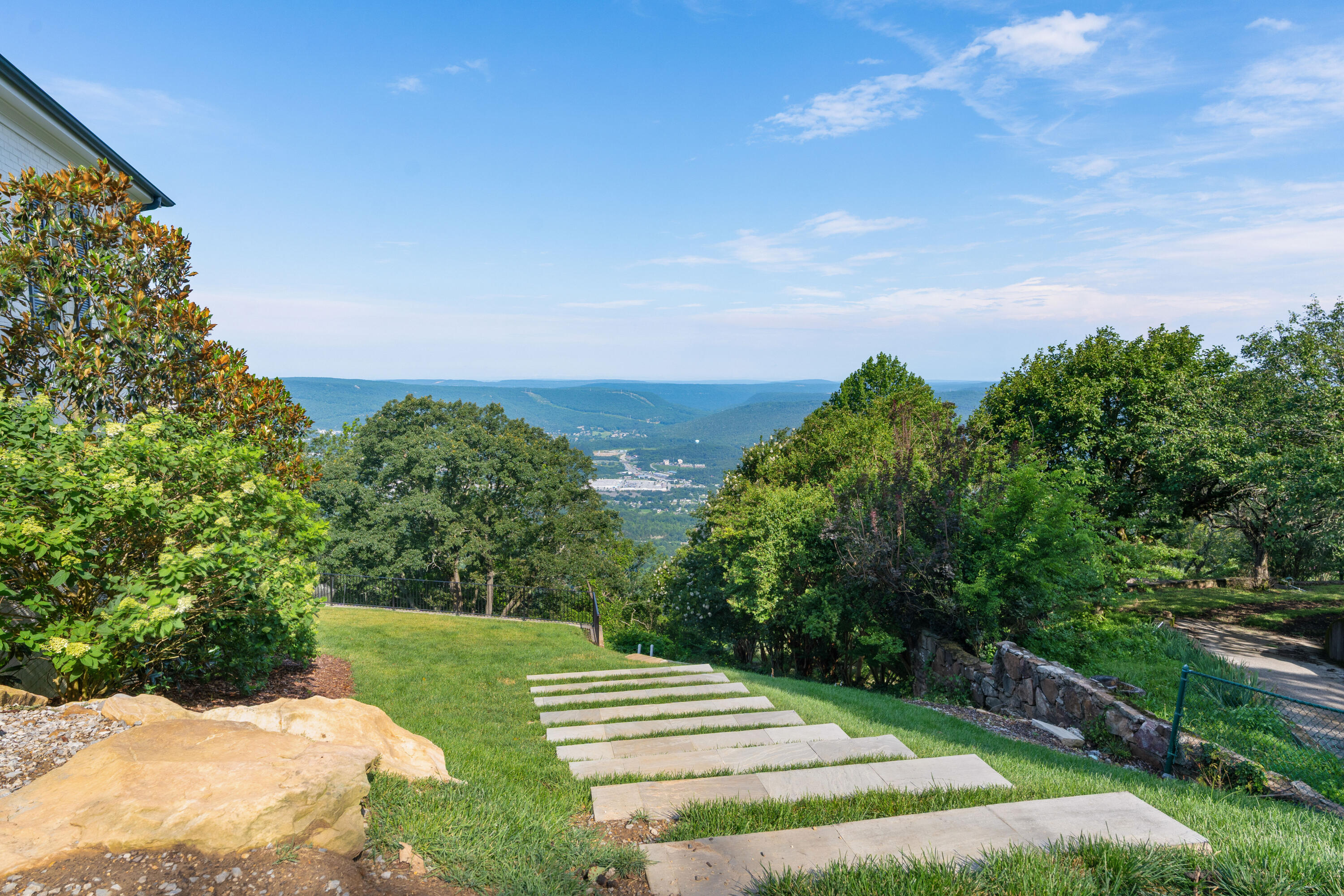 802 West Brow Road Lookout Mountain, TN 37350 - Photo 104 of 116 23 - 802 W Brow - Front