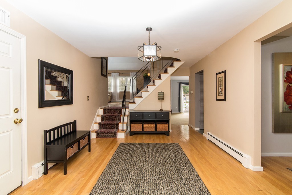 42 Wingate Road Holliston, MA 01746 - Photo 3 of 30 Gallery Image 3