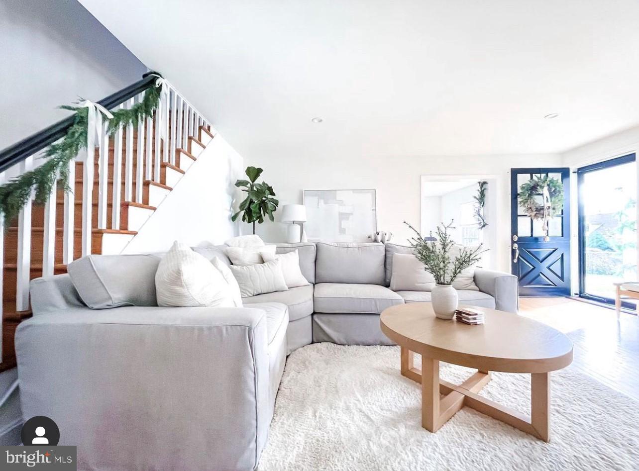 217 Dorset Road Devon, PA 19333 - Photo 4 of 9