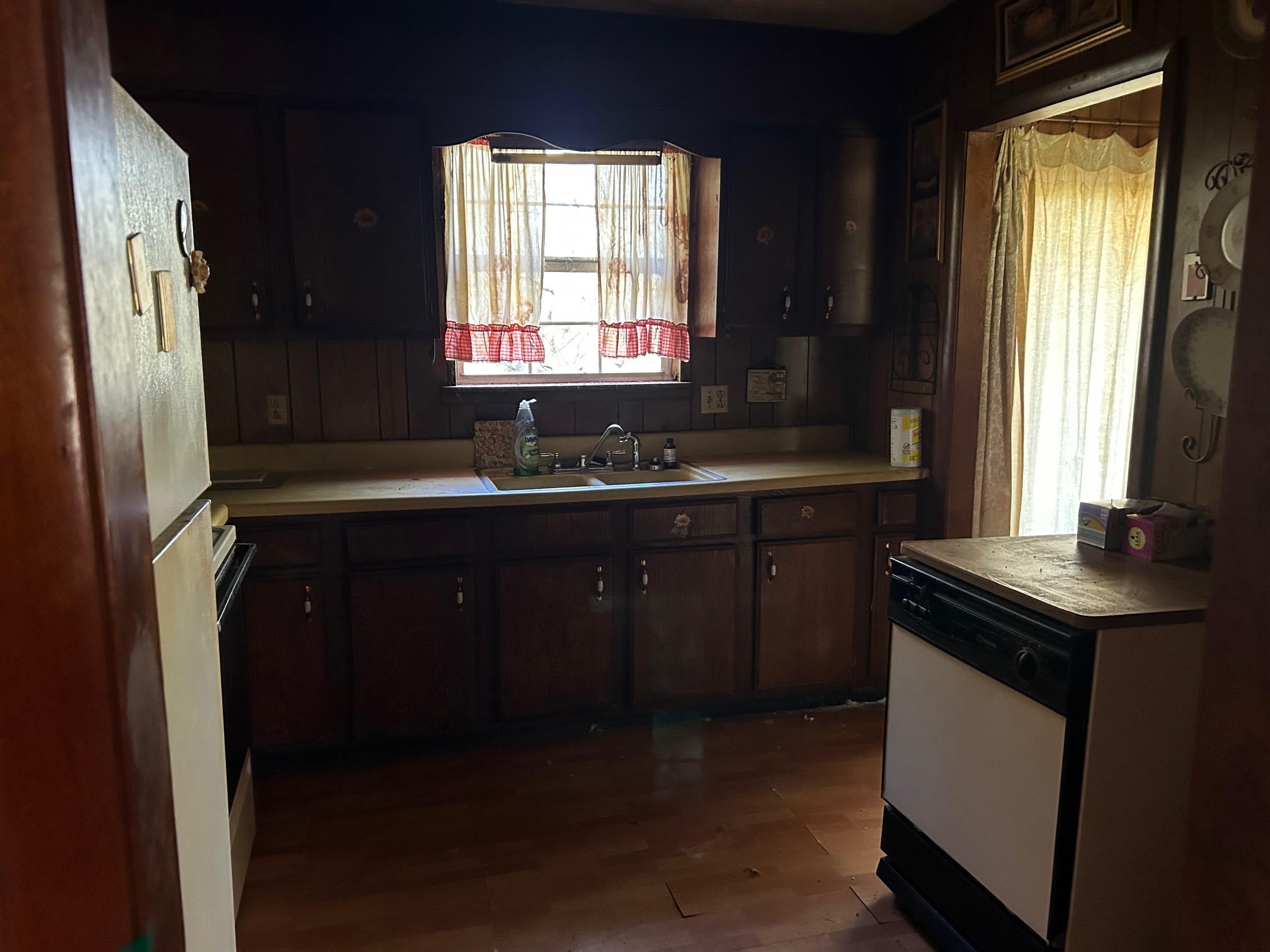 126 West Piney Road Dickson, TN 37055 - Photo 7 of 7 a kitchen with a sink stove and cabinets