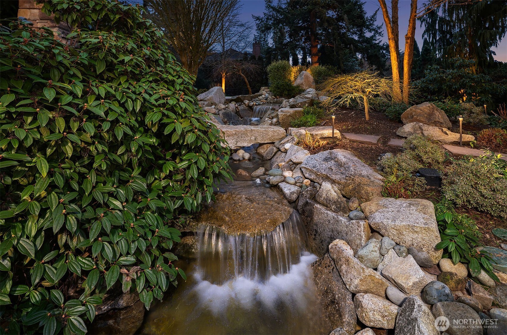 854 Evergreen Point Road Medina, WA 98039 - Photo 37 of 40 a view of swimming pool and lake view