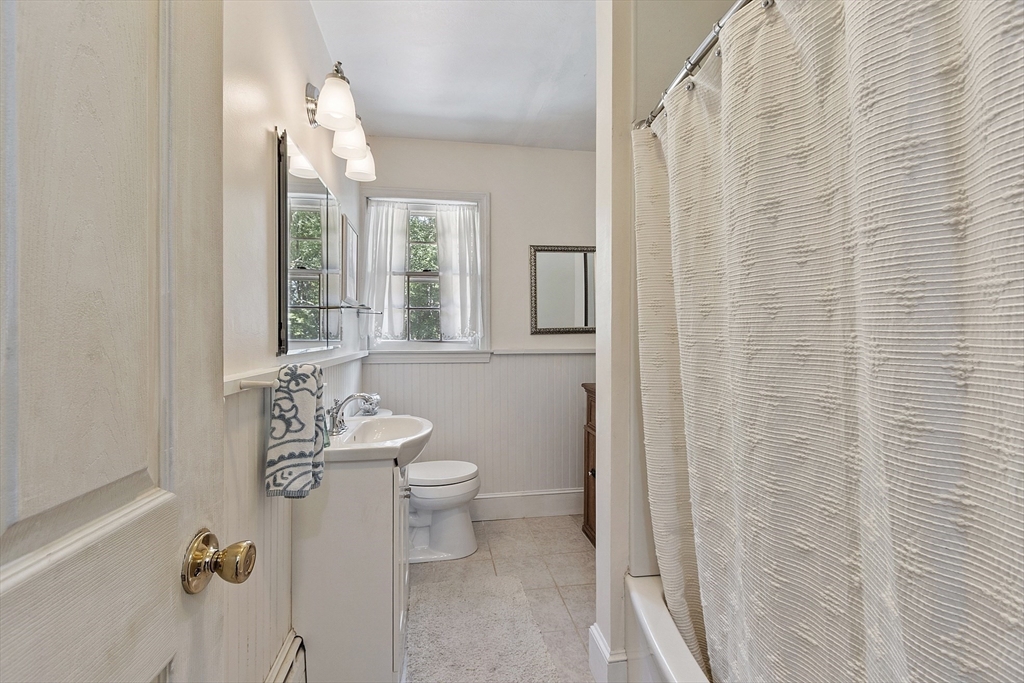25 Old Coach Road Barre, MA 01005 - Photo 14 of 41
