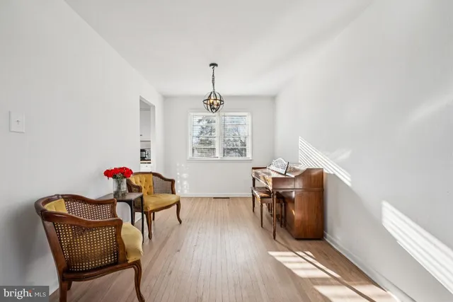 $405,000 | 2211 Chestnut Hill Drive, Cinnaminson, NJ 08077