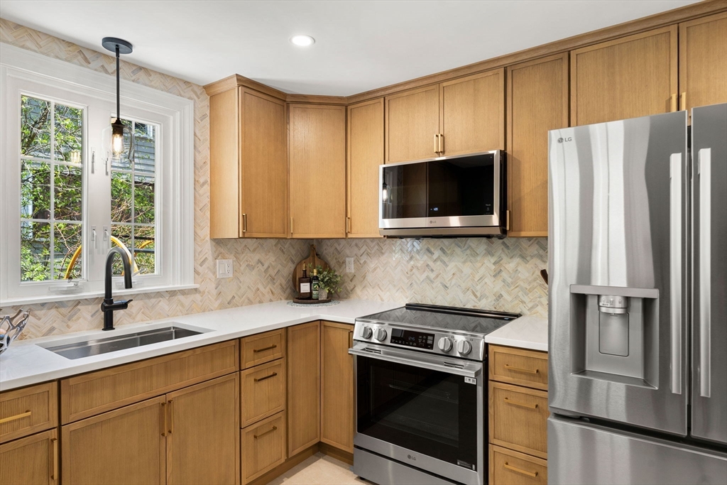 96 Paul Revere Road Arlington, MA 02476 - Photo 5 of 35 Gallery Image 5