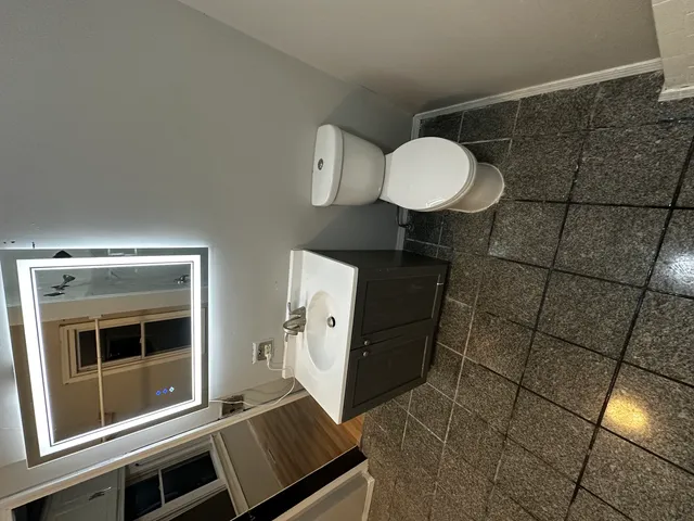 $2,495 | 435 South Poplar Avenue, Kankakee, IL 60901