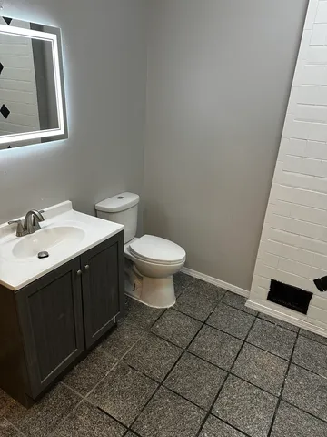 $2,495 | 435 South Poplar Avenue, Kankakee, IL 60901