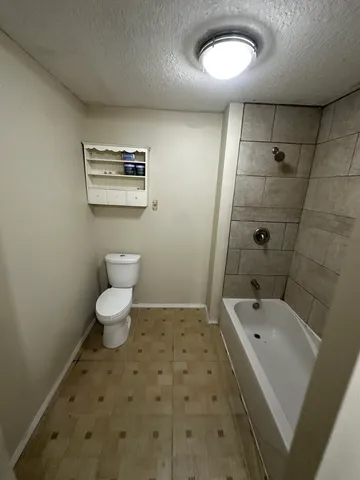 $2,495 | 435 South Poplar Avenue, Kankakee, IL 60901