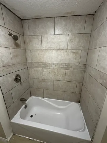 $2,495 | 435 South Poplar Avenue, Kankakee, IL 60901