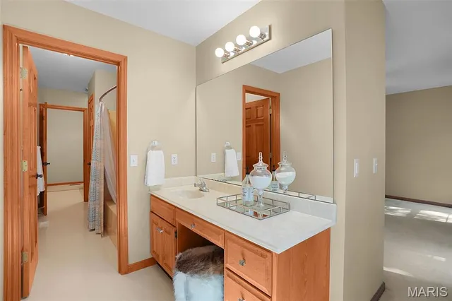 $775,000 | 19 Jacks Cabin Drive, Defiance, MO 63341