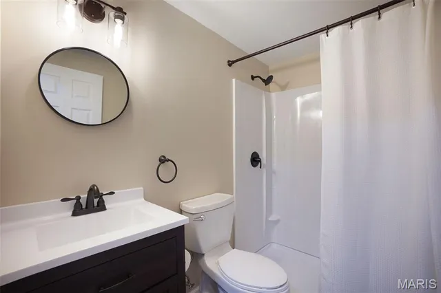 $775,000 | 19 Jacks Cabin Drive, Defiance, MO 63341