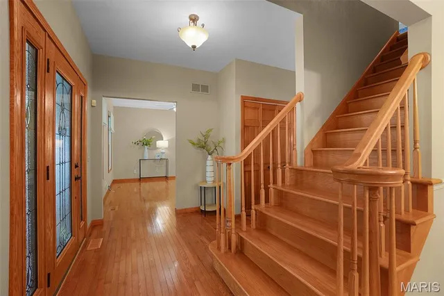 $775,000 | 19 Jacks Cabin Drive, Defiance, MO 63341