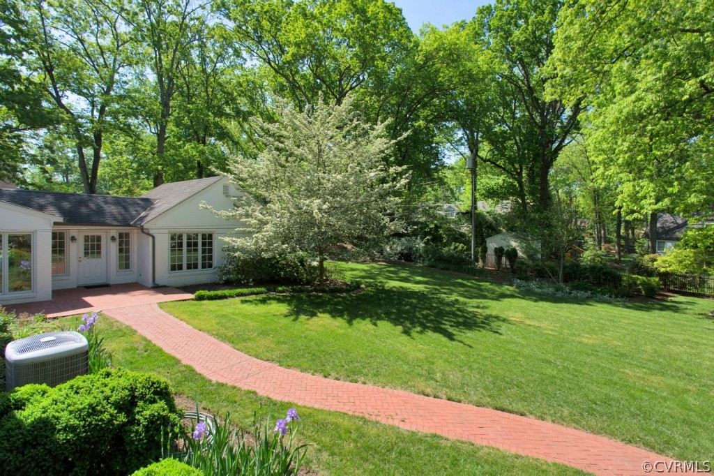 8921 Norwick Road Henrico, VA 23229 - Photo 3 of 24 Gallery Image 3
