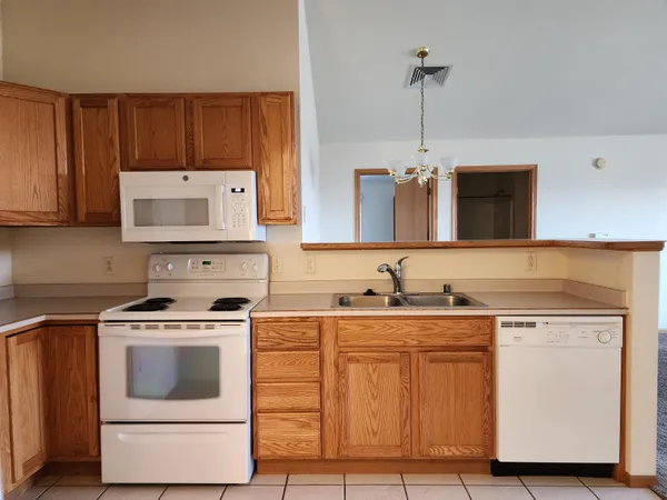 $1,865 | 3076 Selkirk Drive, Sun Prairie, WI 53590