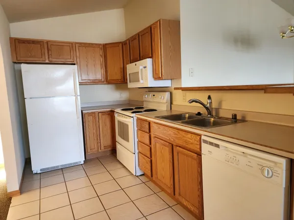 $1,865 | 3076 Selkirk Drive, Sun Prairie, WI 53590