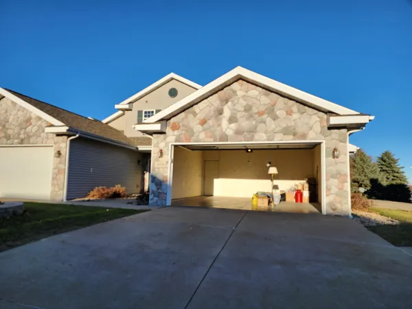 $1,865 | 3076 Selkirk Drive, Sun Prairie, WI 53590